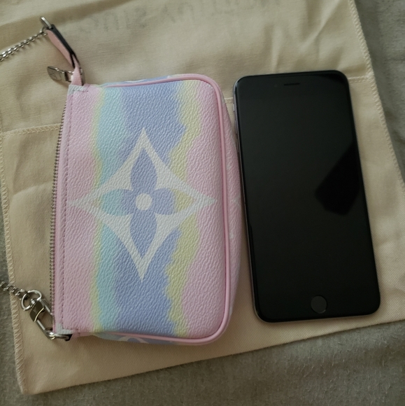 🌸SOLD🌸 Louis Vuitton mini pochette escale - Picture 7 of 10